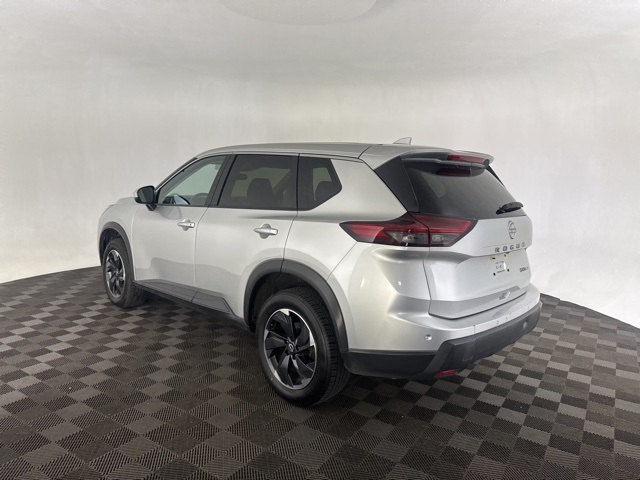 2024 Nissan Rogue SV photo 4