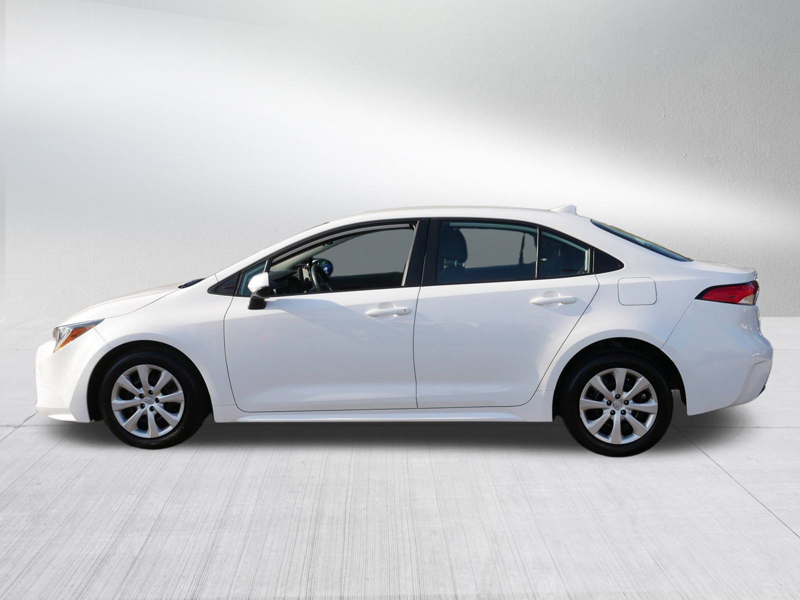 2024 Toyota Corolla LE photo 4