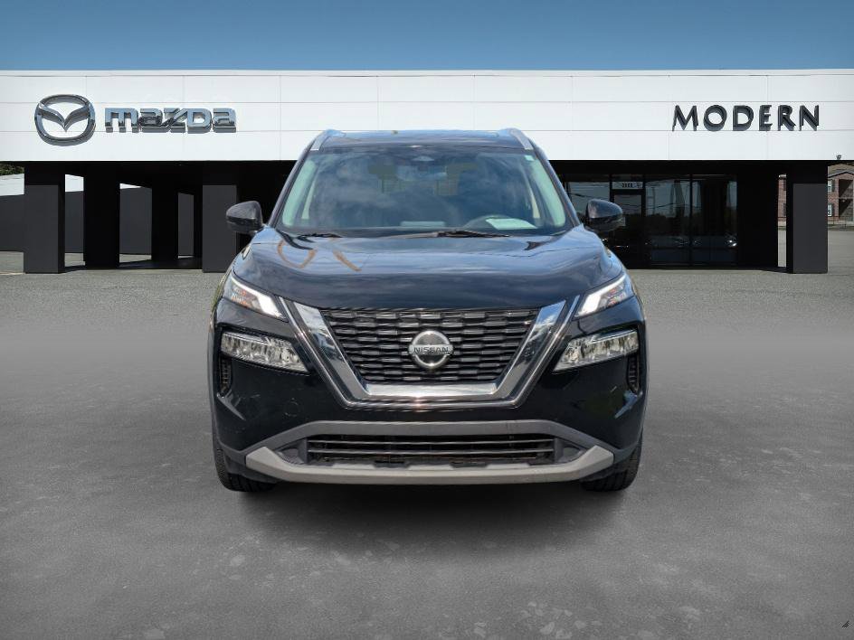 2021 Nissan Rogue SV photo 2