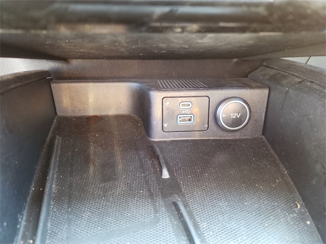 2021 Ford Escape Titanium Hybrid photo 20