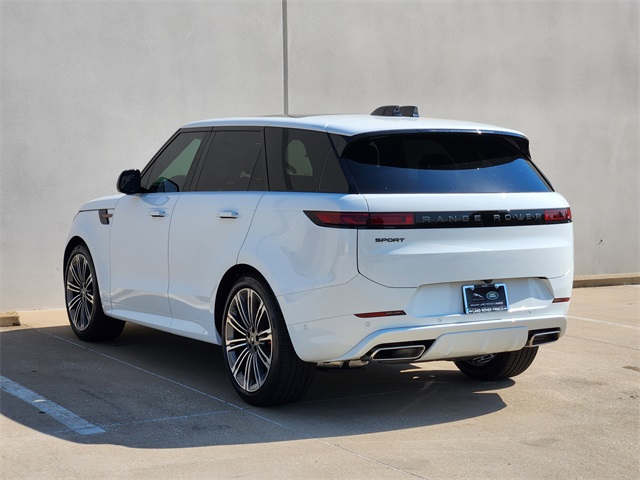 2025 Land Rover Range Rover Sport SE photo 3