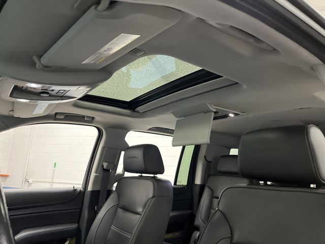 2017 Gmc Yukon XL Denali photo 4