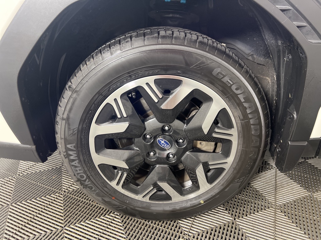2025 Subaru Forester Base photo 8