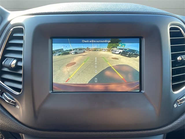 2021 Jeep Compass Latitude photo 24