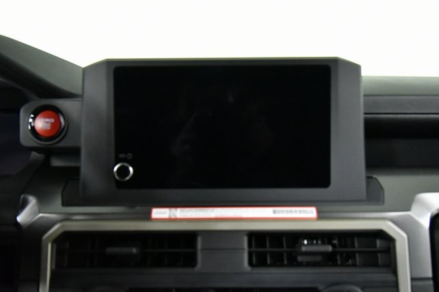 2025 Toyota Tacoma TRD Off-Road Double Cab photo 3