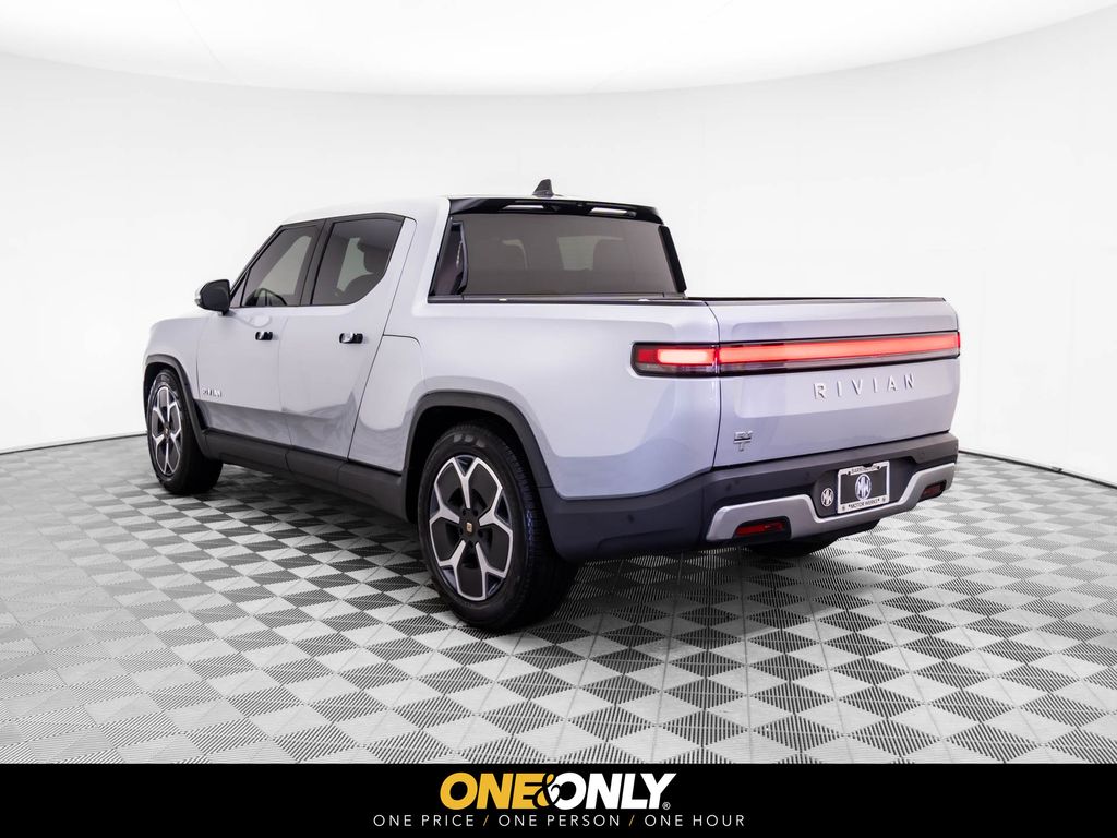2024 Rivian R1T Adventure photo 3