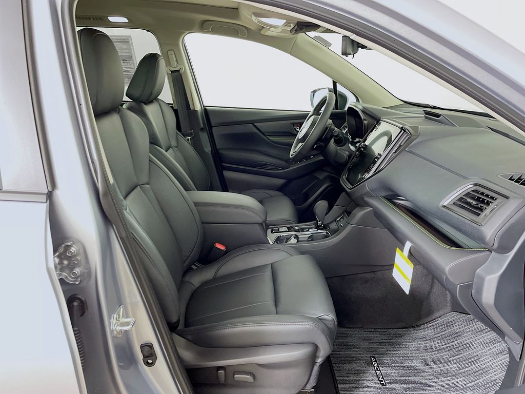 2025 Subaru Ascent Onyx Edition Touring photo 30