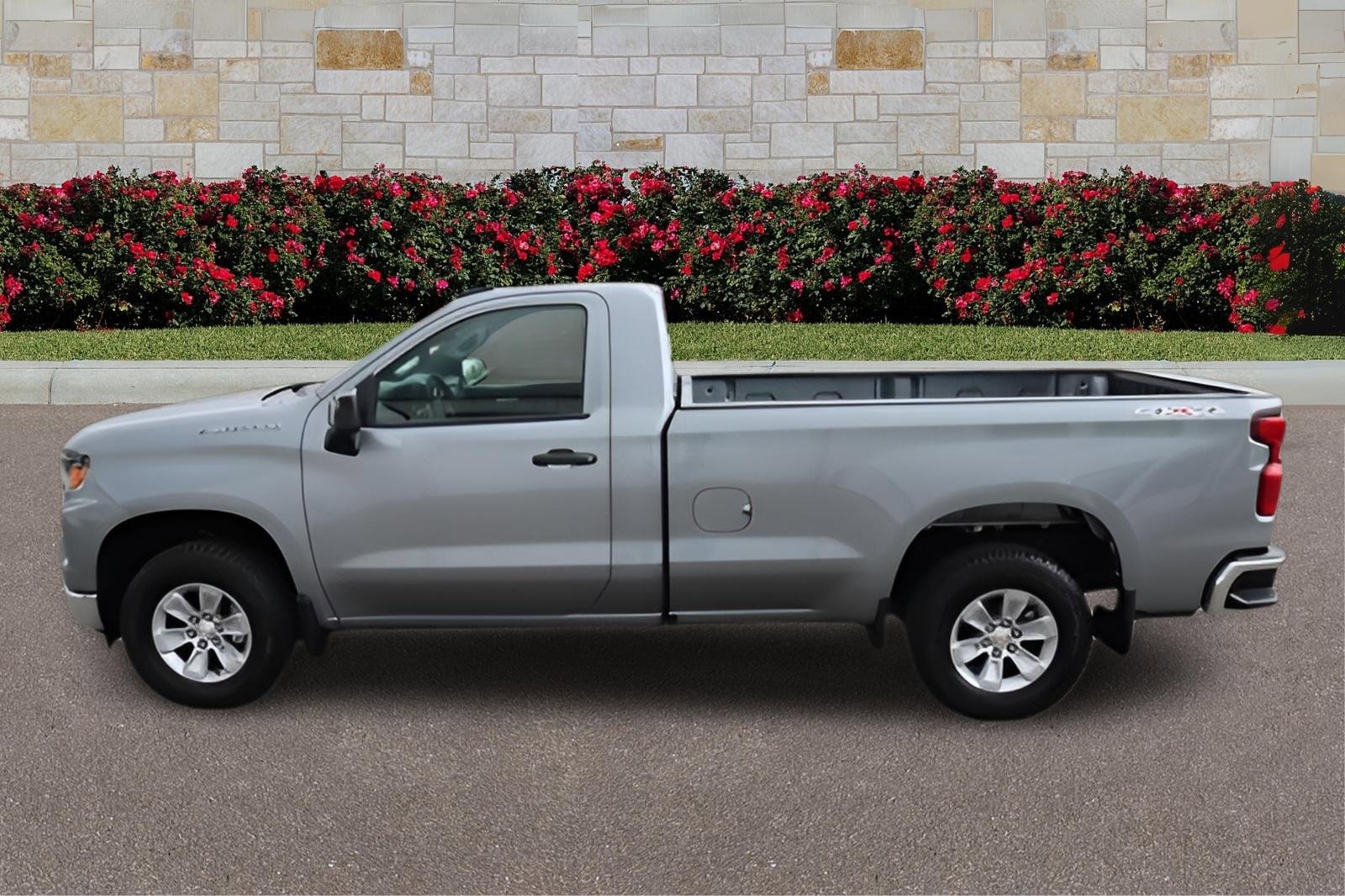 2025 Chevrolet Silverado 1500 photo 4