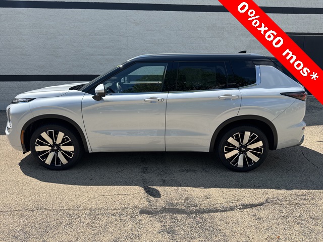 2025 Mitsubishi Outlander SEL photo 6
