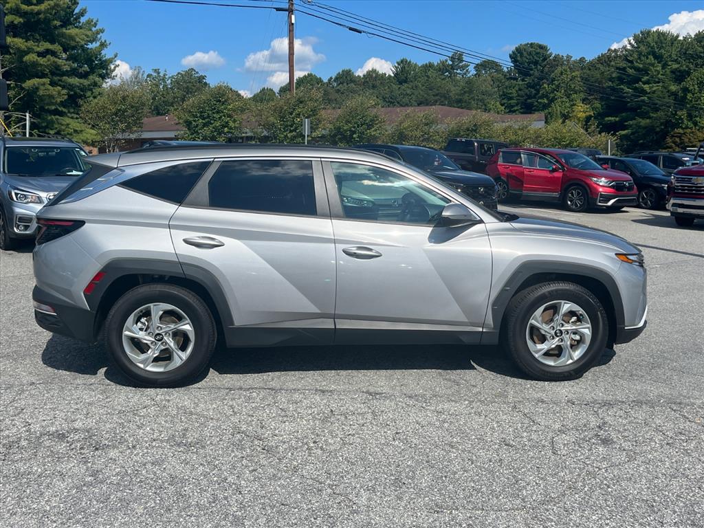 2022 Hyundai Tucson SEL photo 2