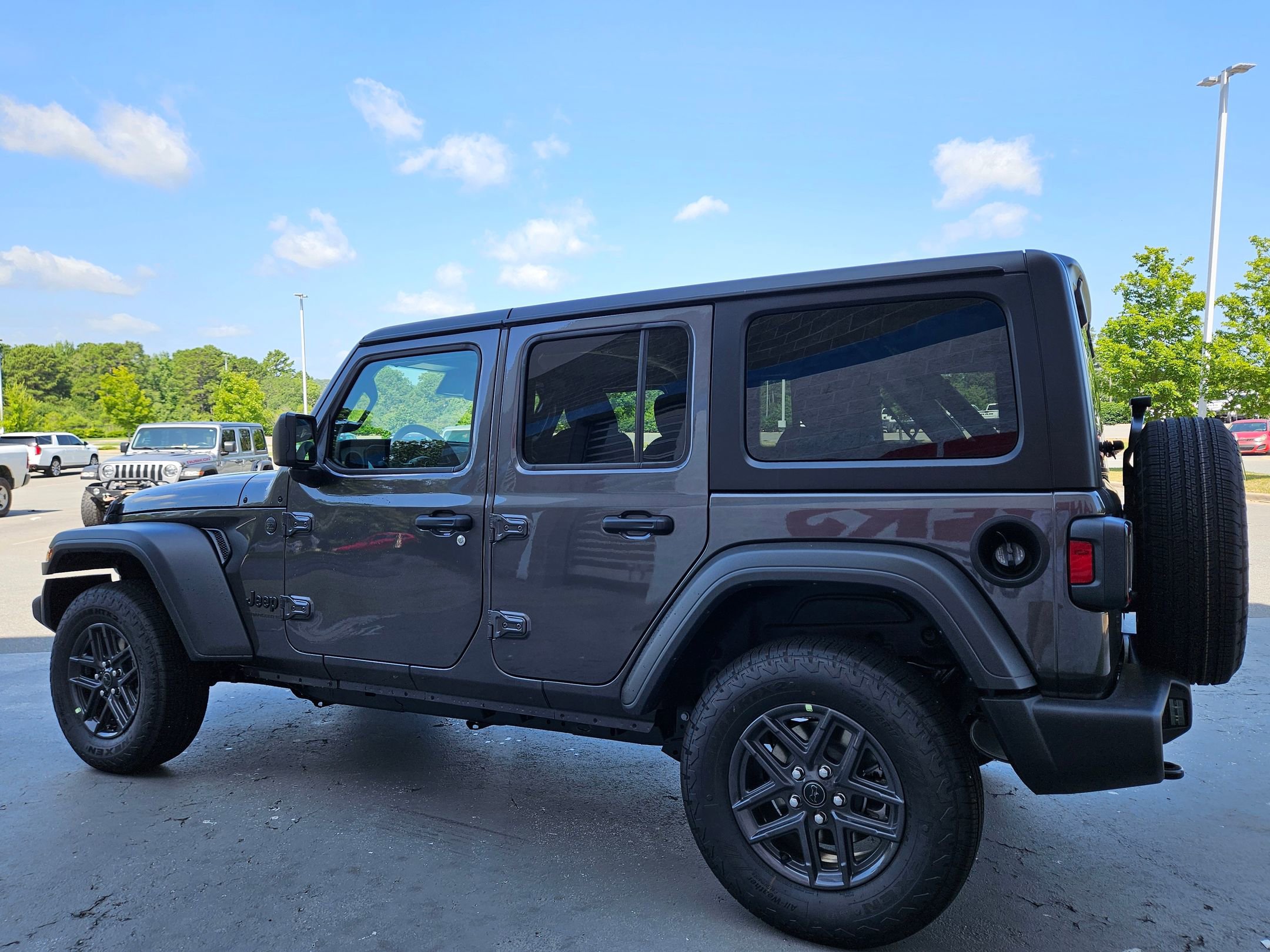 2025 Jeep Wrangler Sport S photo 4