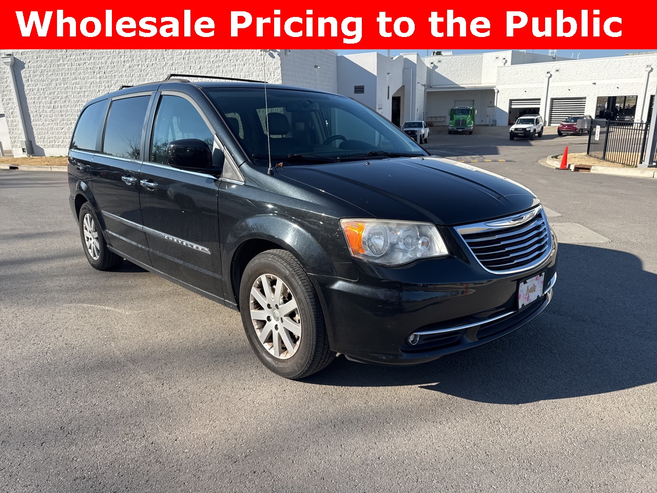 Used 2014 Chrysler Town & Country Touring with VIN 2C4RC1BG9ER420190 for sale in Nashville, TN