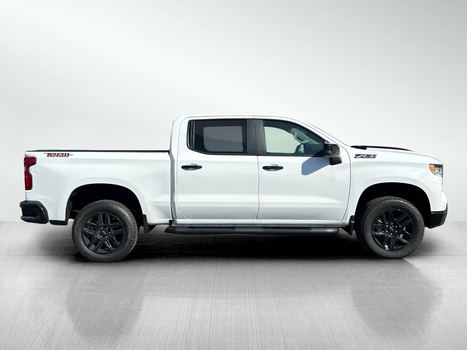 2025 Chevrolet Silverado Trail Boss LT photo 3