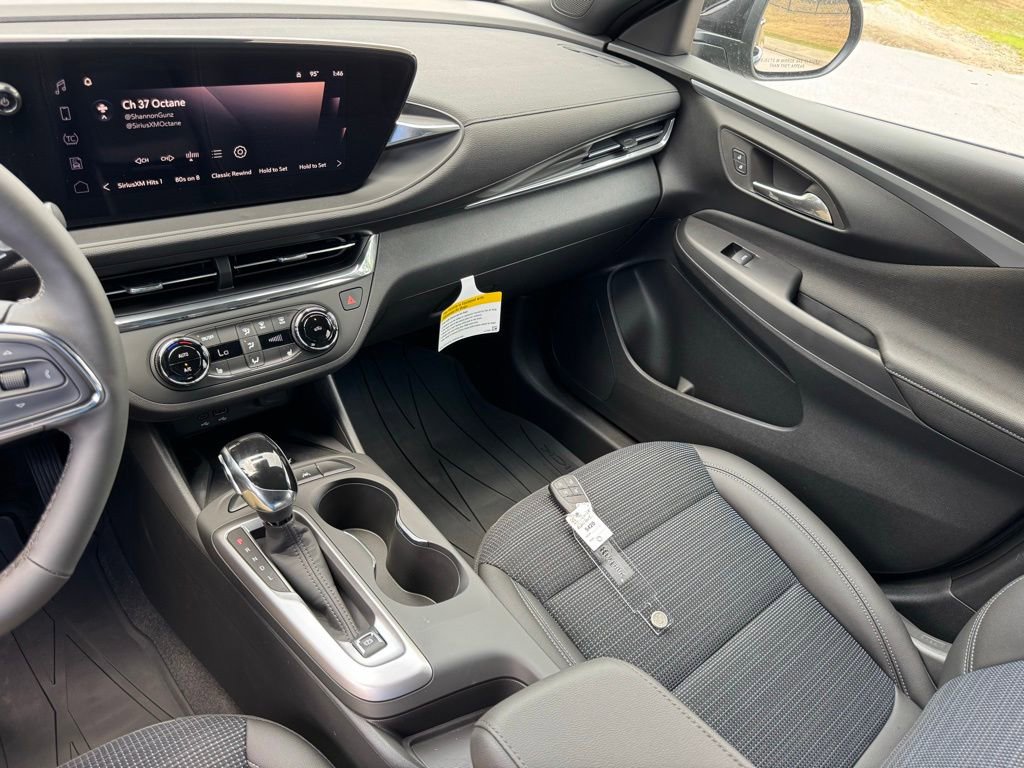 2025 Buick Envista Preferred photo 27