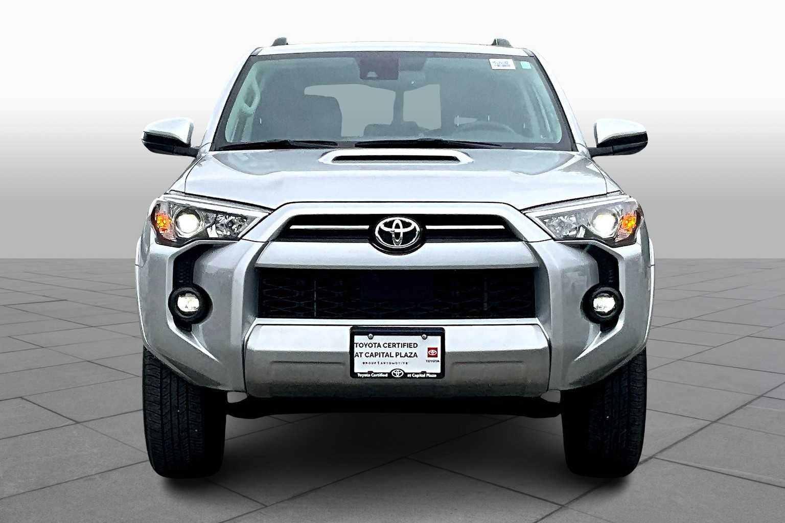 2023 Toyota 4Runner TRD 4WD photo 3