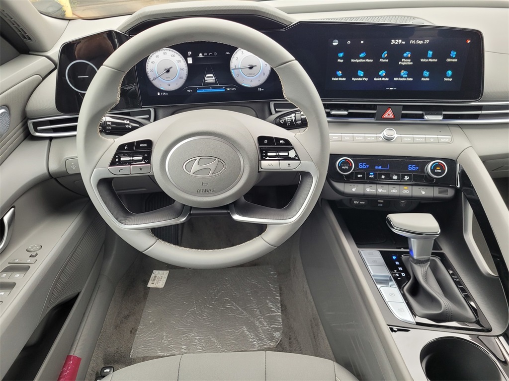 2024 Hyundai Elantra SEL Convenience photo 24