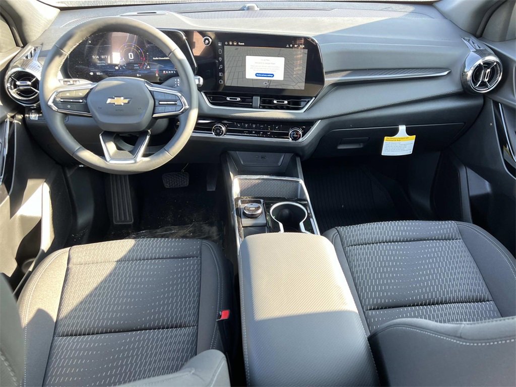 2026 Chevrolet Equinox LT photo 3