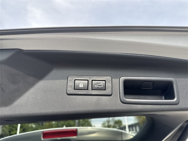 2025 Subaru Forester Premium photo 13