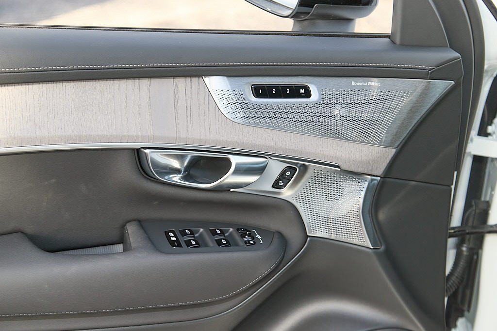 2026 VOLVO XC90 - Image 10