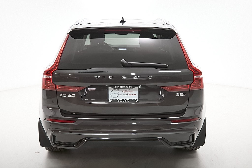 2023 VOLVO XC60 - Image 7