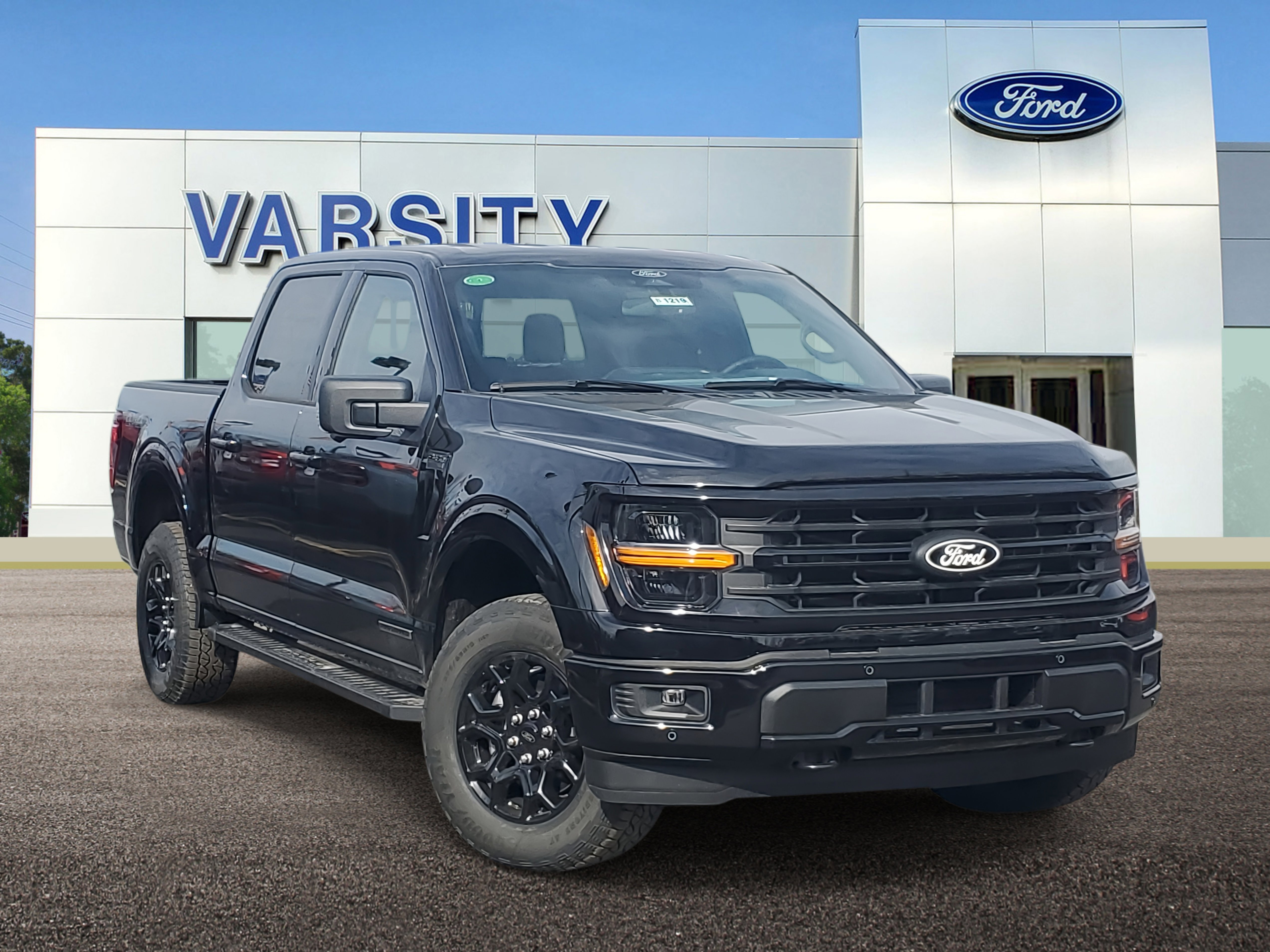 2025 Ford F-150 XLT's photo