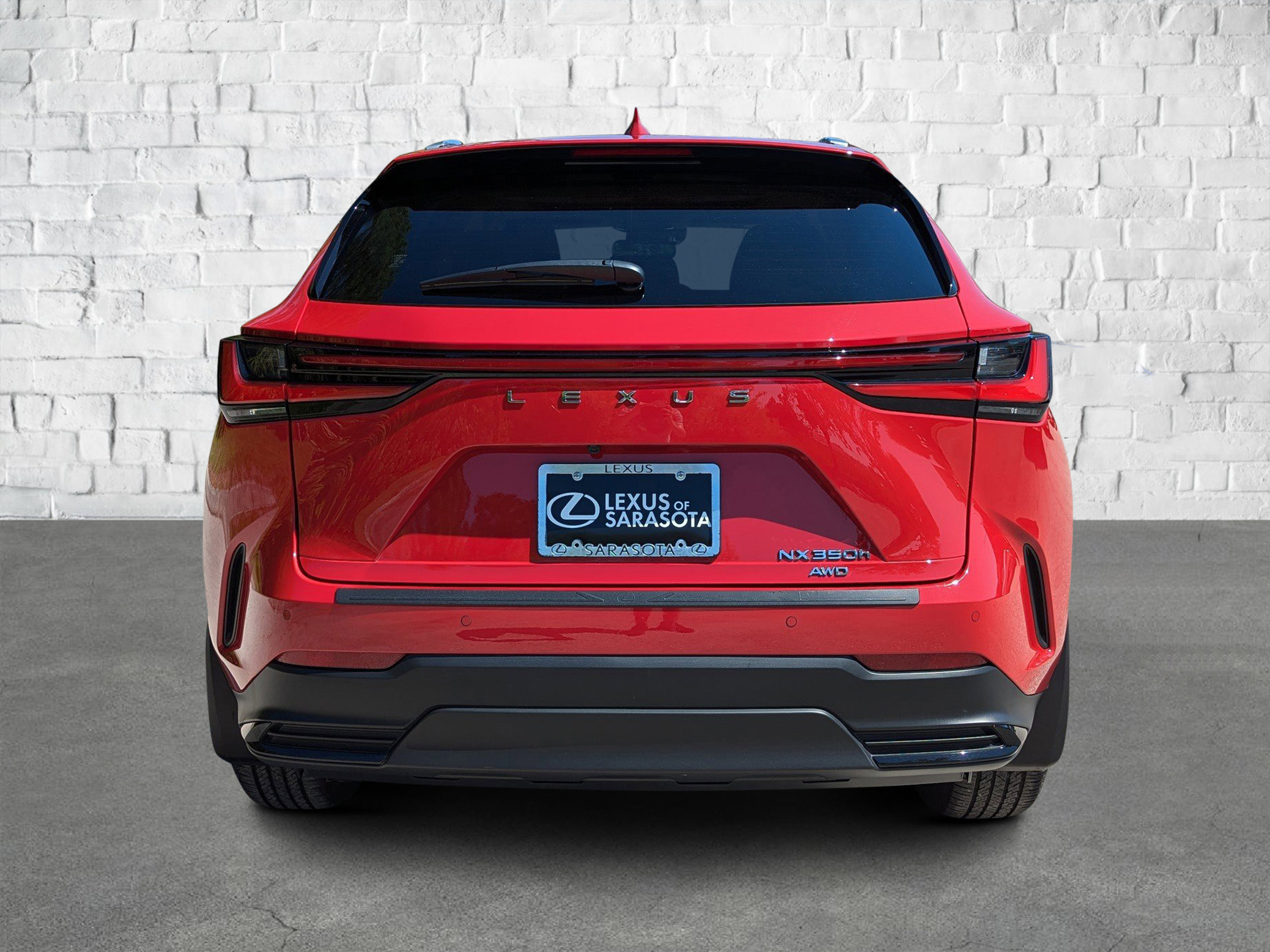 2025 Lexus NX 350h Luxury photo 5