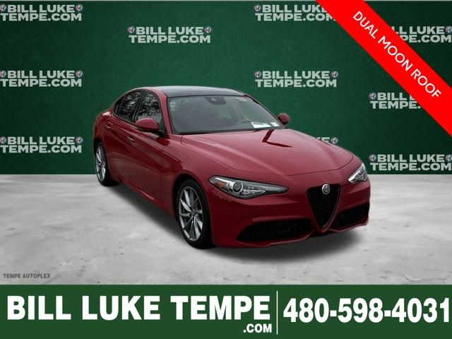 2022 Alfa Romeo Giulia Base's photo