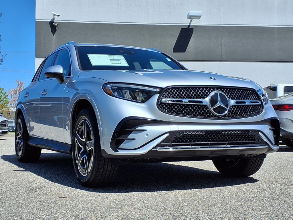 2025 Mercedes Benz GLC 350e 4MATIC photo 2