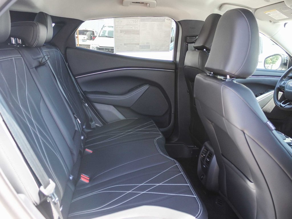 2025 Ford Mustang Mach-E Select photo 16