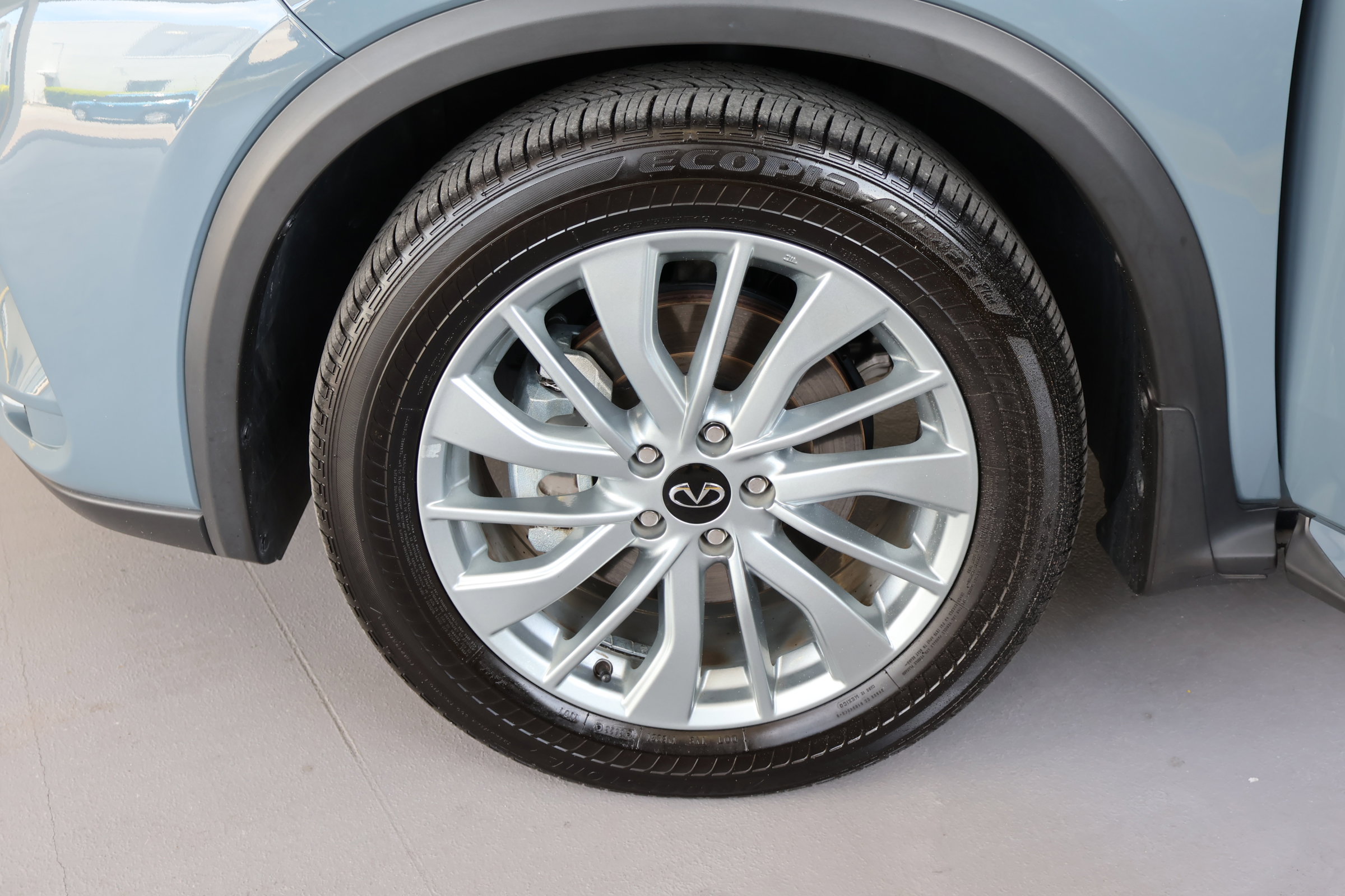 2024 Infiniti QX50 Luxe photo 14