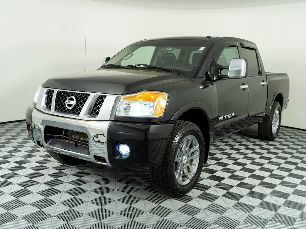 2015 Nissan Titan PRO-4X photo 3