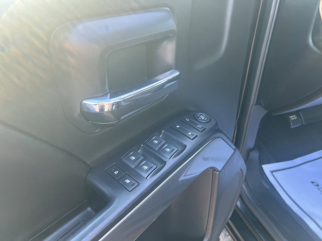 2018 Chevrolet Silverado 1500 LT photo 16