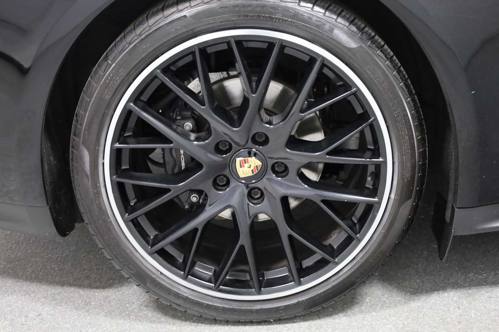 2023 Porsche Panamera 4 photo 33