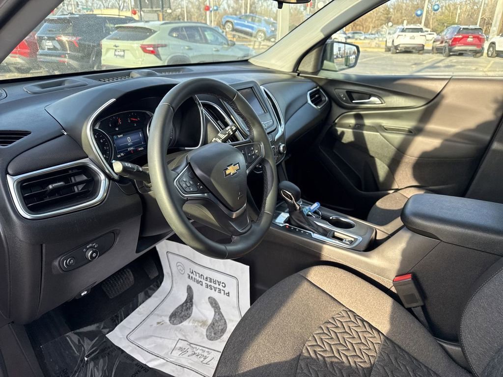 2024 Chevrolet Equinox LT photo 14