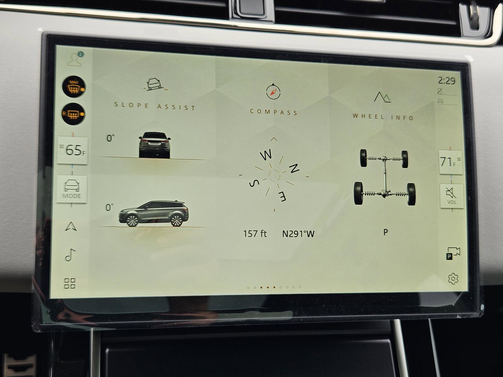 2026 Land Rover Range Rover Evoque Dynamic SE photo 17