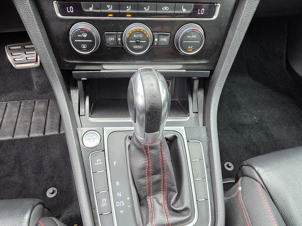 2015 Volkswagen Golf GTI Autobahn photo 20