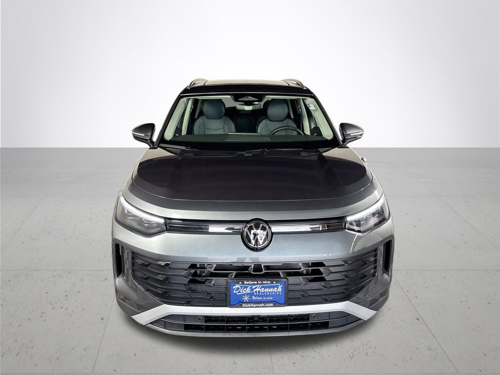 2026 Volkswagen Tiguan SE photo 3