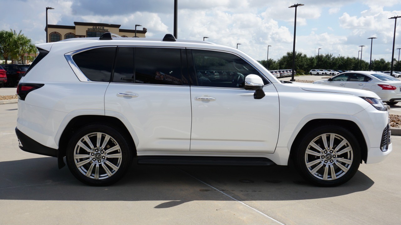 2023 Lexus LX 600 Ultra Luxury photo 4