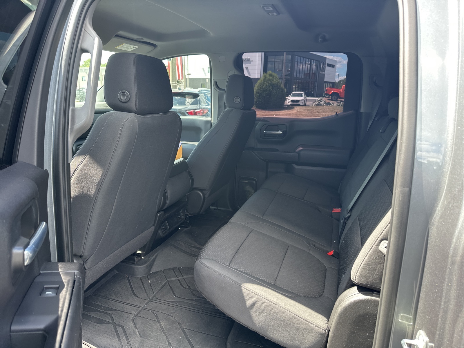 2021 Chevrolet Silverado 1500 Custom photo 17