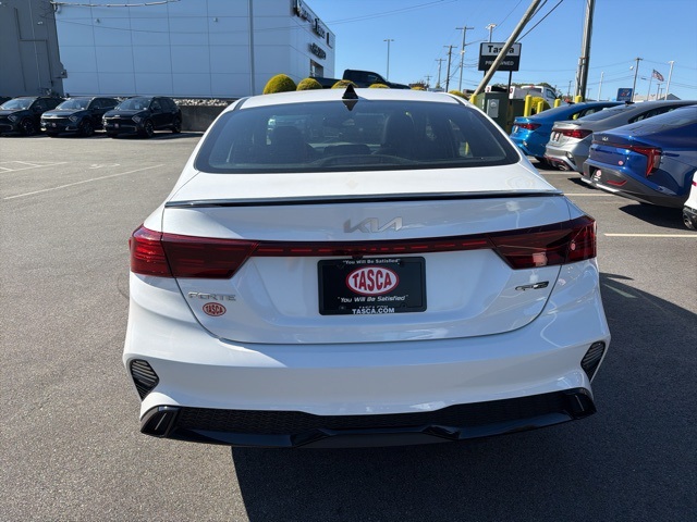 2023 Kia Forte GT-Line photo 4