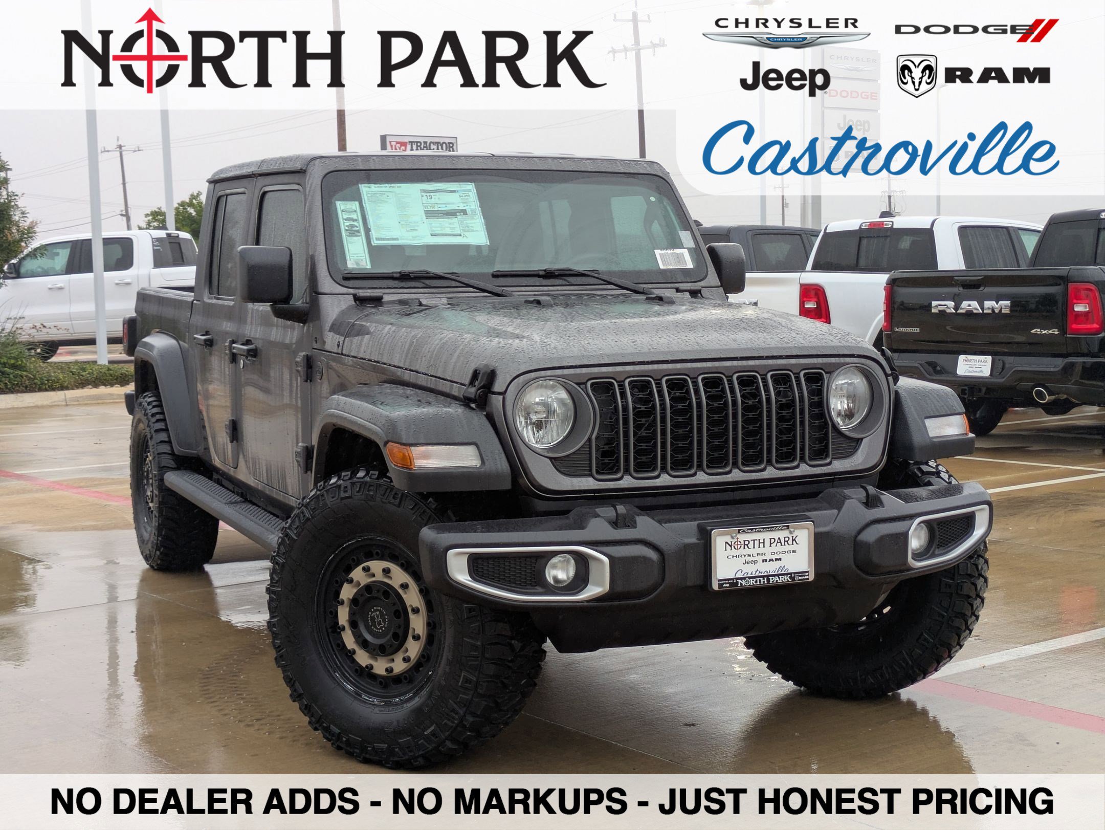 2025 Jeep Gladiator Sport's photo