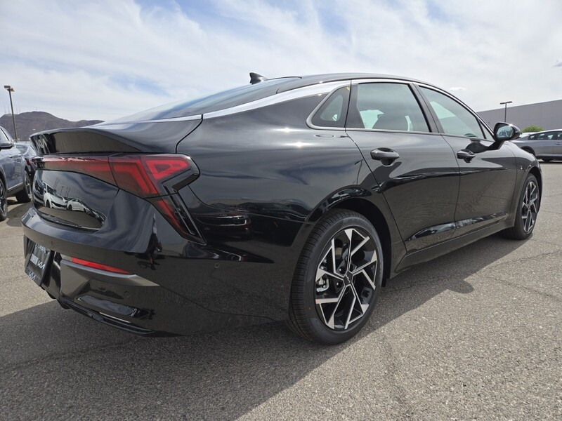 2025 Kia K5 EX photo 3