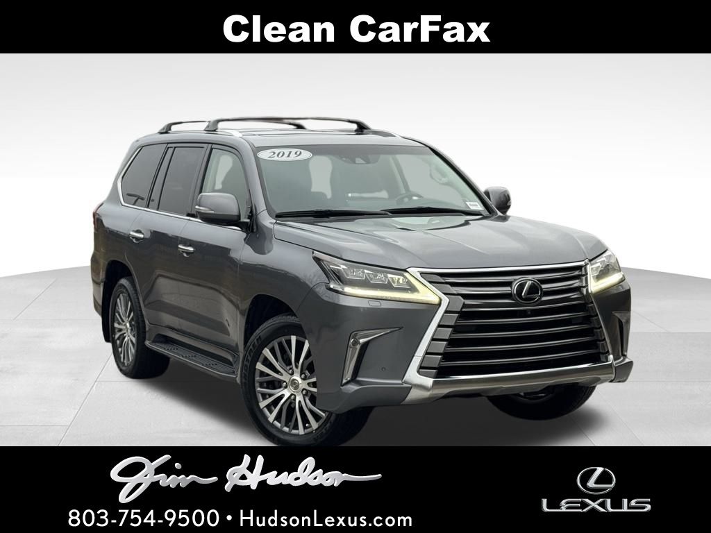2019 Lexus LX 570's photo