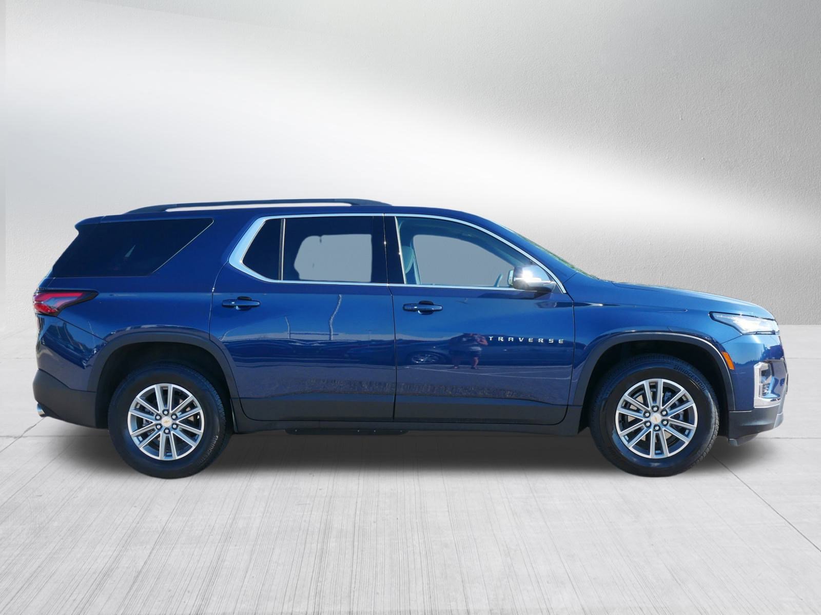 2023 Chevrolet Traverse Cloth photo 7