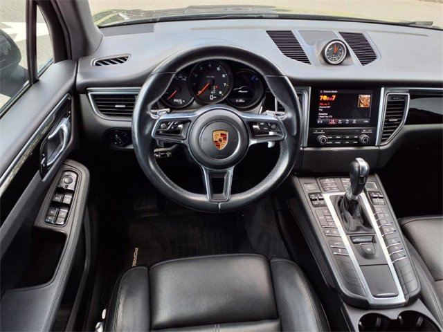 2018 Porsche Macan Base photo 7