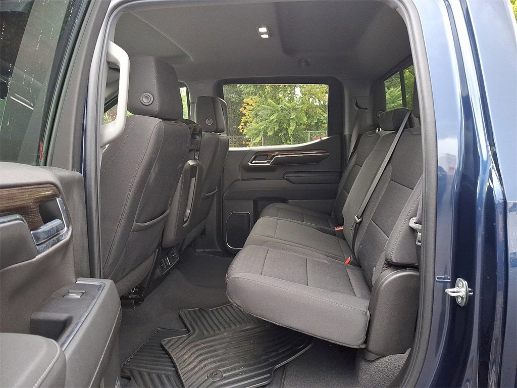 2022 Chevrolet Silverado 1500 LT photo 11