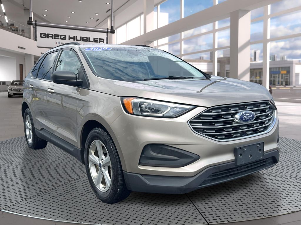 2020 Ford Edge SE photo 3