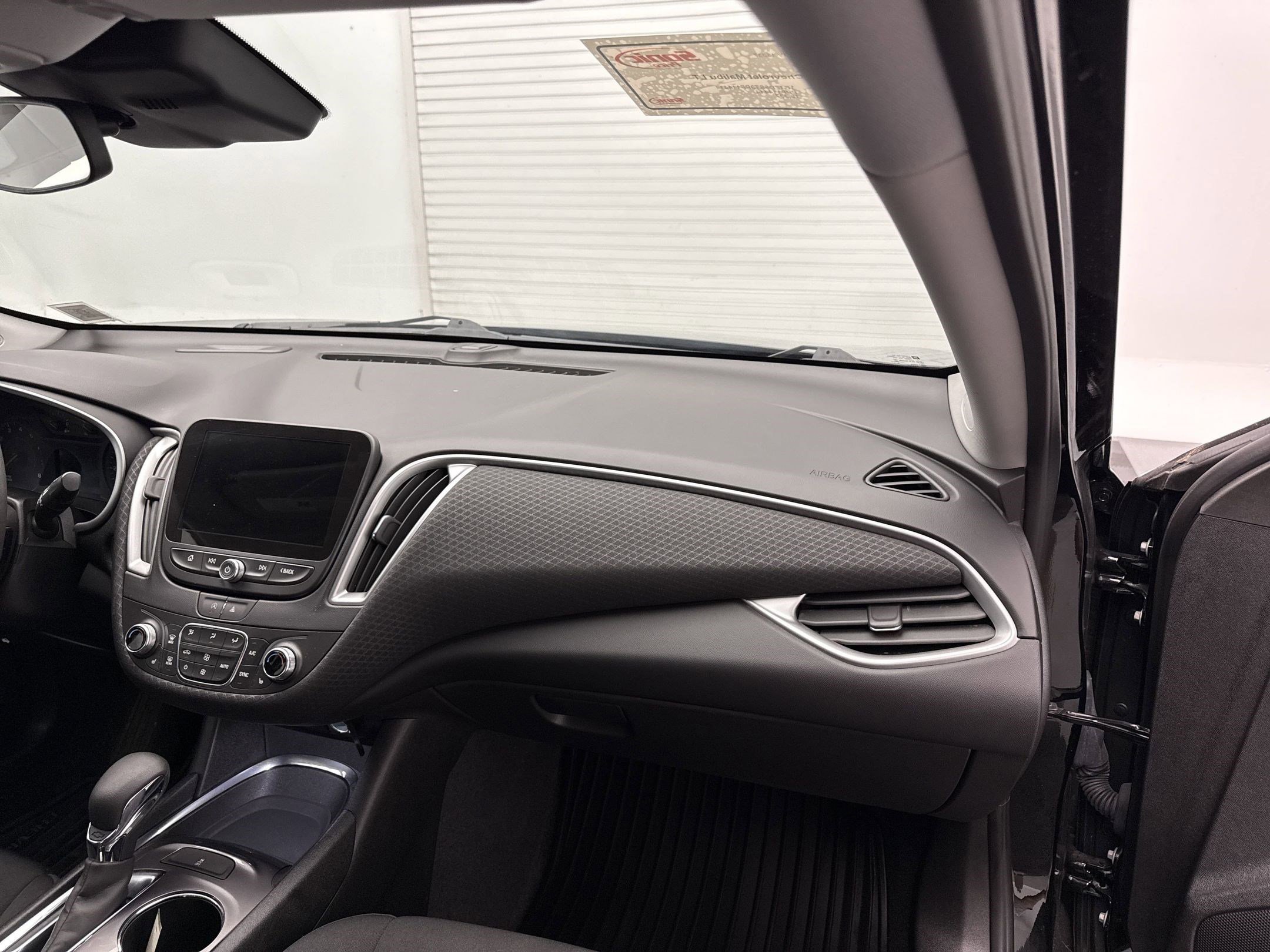 2023 Chevrolet Malibu 1LT photo 27