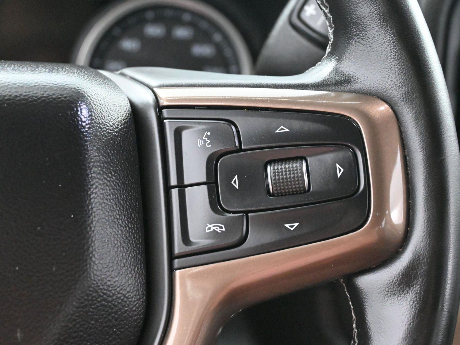 2023 Chevrolet Silverado 2500HD High Country photo 17