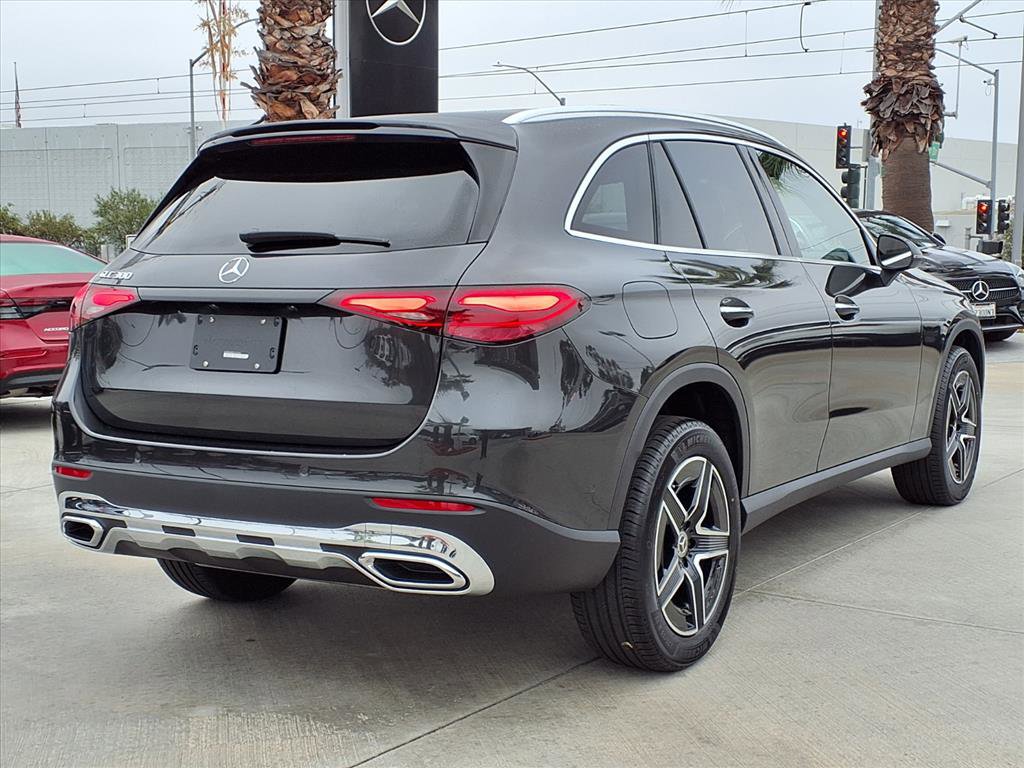 2026 Mercedes Benz GLC 300 photo 3